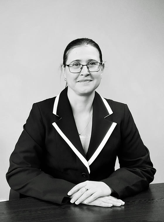Angelique Koch.